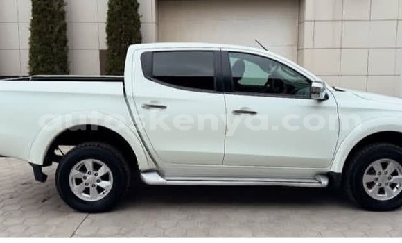 Buy Used Mitsubishi L200 White Car in Nairobi in Nairobi Buy Used Mitsubishi L200 White Car in Nairobi in Nairobi