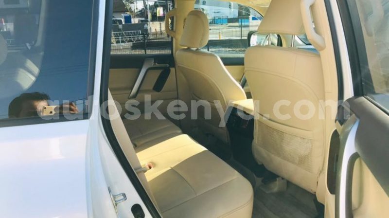 Big with watermark toyota prado nairobi machakos 29689