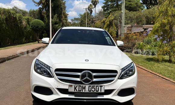 Buy Used Mercedes‒Benz C–Class White Car in Nairobi in Nairobi