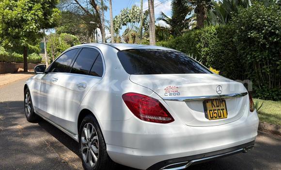 Oofamaa Mercedes‒Benz C–Class White Makiinaa iti Nairobi keessatti Nairobi keessatti Oofamaa Mercedes‒Benz C–Class White Makiinaa iti Nairobi keessatti Nairobi keessatti