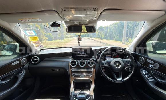 Oofamaa Mercedes‒Benz C–Class White Makiinaa iti Nairobi keessatti Nairobi keessatti Oofamaa Mercedes‒Benz C–Class White Makiinaa iti Nairobi keessatti Nairobi keessatti