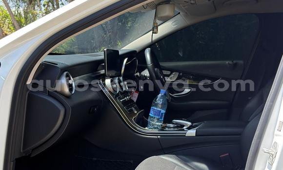 Oofamaa Mercedes‒Benz C–Class White Makiinaa iti Nairobi keessatti Nairobi keessatti Oofamaa Mercedes‒Benz C–Class White Makiinaa iti Nairobi keessatti Nairobi keessatti