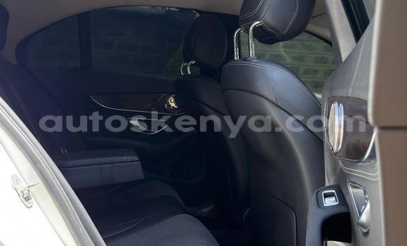 Oofamaa Mercedes‒Benz C–Class White Makiinaa iti Nairobi keessatti Nairobi keessatti Oofamaa Mercedes‒Benz C–Class White Makiinaa iti Nairobi keessatti Nairobi keessatti