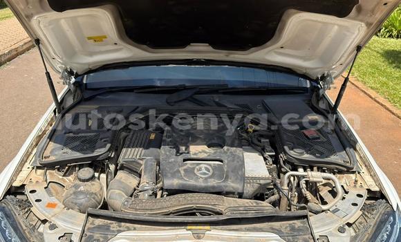Oofamaa Mercedes‒Benz C–Class White Makiinaa iti Nairobi keessatti Nairobi keessatti Oofamaa Mercedes‒Benz C–Class White Makiinaa iti Nairobi keessatti Nairobi keessatti