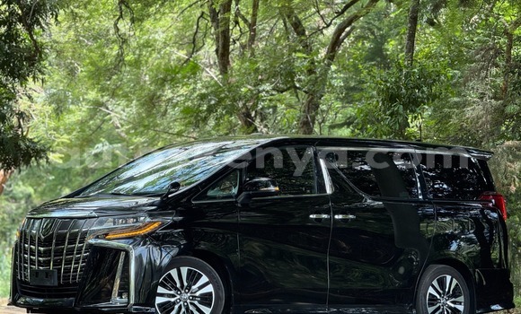 Buy Used Toyota Alphard Black Car in Nairobi in Nairobi
