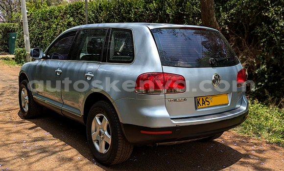 Oofamaa Volkswagen Touareg Blue Makiinaa iti Nairobi keessatti Nairobi keessatti Oofamaa Volkswagen Touareg Blue Makiinaa iti Nairobi keessatti Nairobi keessatti
