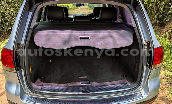 Oofamaa Volkswagen Touareg Blue Makiinaa iti Nairobi keessatti Nairobi keessatti Oofamaa Volkswagen Touareg Blue Makiinaa iti Nairobi keessatti Nairobi keessatti