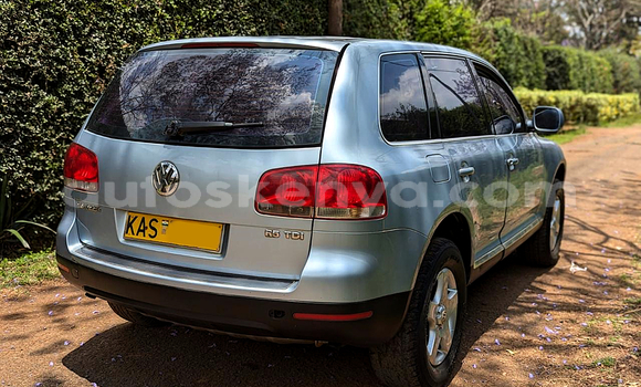 Oofamaa Volkswagen Touareg Blue Makiinaa iti Nairobi keessatti Nairobi keessatti Oofamaa Volkswagen Touareg Blue Makiinaa iti Nairobi keessatti Nairobi keessatti