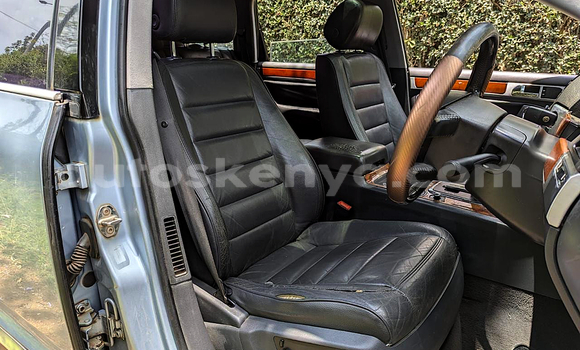 Oofamaa Volkswagen Touareg Blue Makiinaa iti Nairobi keessatti Nairobi keessatti Oofamaa Volkswagen Touareg Blue Makiinaa iti Nairobi keessatti Nairobi keessatti