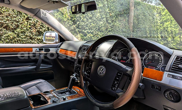 Oofamaa Volkswagen Touareg Blue Makiinaa iti Nairobi keessatti Nairobi keessatti Oofamaa Volkswagen Touareg Blue Makiinaa iti Nairobi keessatti Nairobi keessatti