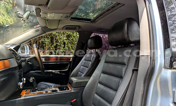 Oofamaa Volkswagen Touareg Blue Makiinaa iti Nairobi keessatti Nairobi keessatti Oofamaa Volkswagen Touareg Blue Makiinaa iti Nairobi keessatti Nairobi keessatti