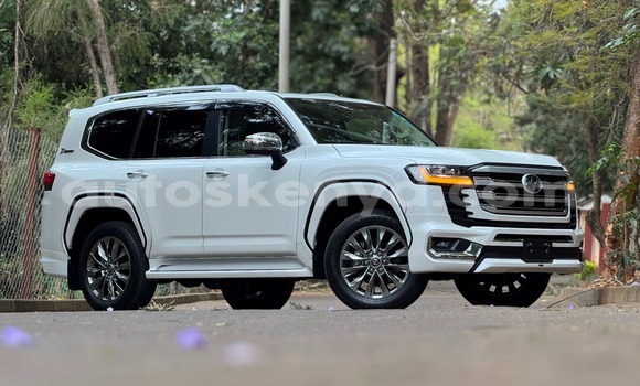 Nunua Ilio tumika Toyota Land Cruiser Nyeupe Gari ndani ya Nairobi nchini Nairobi Nunua Ilio tumika Toyota Land Cruiser Nyeupe Gari ndani ya Nairobi nchini Nairobi