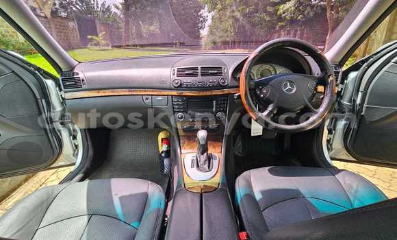 Oofamaa Mercedes‒Benz E–Class Silver Makiinaa iti Nairobi keessatti Nairobi keessatti Oofamaa Mercedes‒Benz E–Class Silver Makiinaa iti Nairobi keessatti Nairobi keessatti