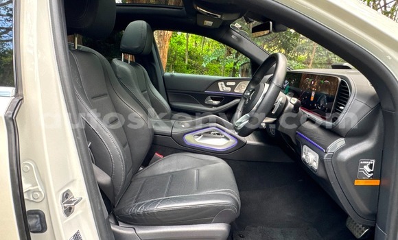 Oofamaa Mercedes‒Benz GLE Coupe White Makiinaa iti Nairobi keessatti Nairobi keessatti Oofamaa Mercedes‒Benz GLE Coupe White Makiinaa iti Nairobi keessatti Nairobi keessatti