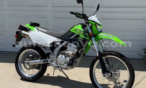 Nunua Ilio tumika Kawasaki KLX Kijani Bike ndani ya Mombasa nchini Kenya ya Pwani