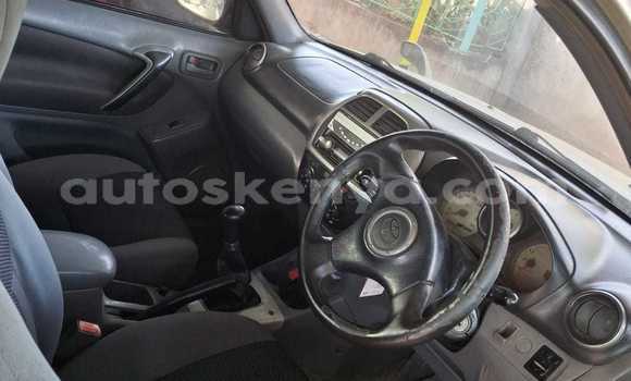 Nunua Ilio tumika Toyota RAV4 Brown Gari ndani ya Nairobi nchini Nairobi Nunua Ilio tumika Toyota RAV4 Brown Gari ndani ya Nairobi nchini Nairobi