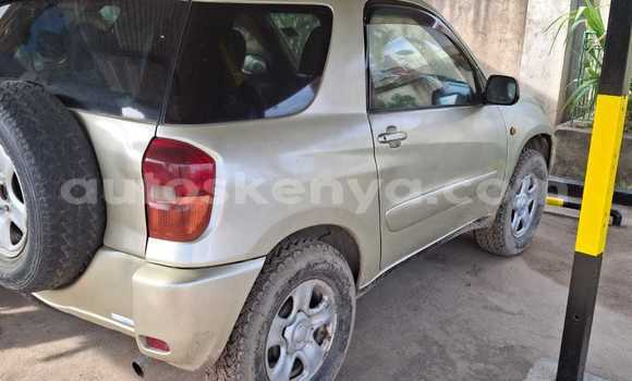 Nunua Ilio tumika Toyota RAV4 Brown Gari ndani ya Nairobi nchini Nairobi Nunua Ilio tumika Toyota RAV4 Brown Gari ndani ya Nairobi nchini Nairobi