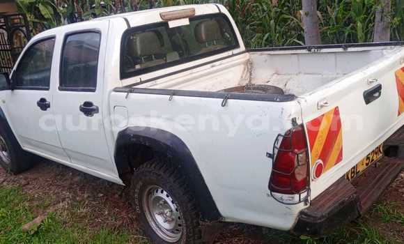 Buy Used Isuzu D–MAX White Car in Meru in East Kenya