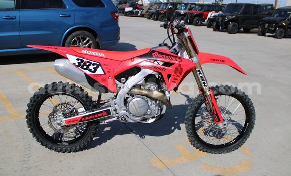 Nunua Ilio tumika Honda CRF Nyekundu Bike ndani ya Nairobi nchini Nairobi
