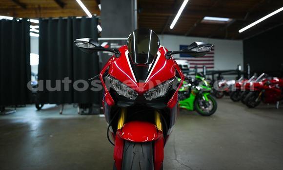 Buy Used Honda CBR 1000 RR Red Bike in Nairobi in Nairobi Buy Used Honda CBR 1000 RR Red Bike in Nairobi in Nairobi