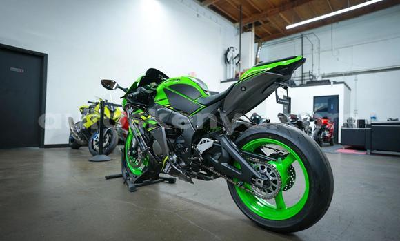 Buy Used Kawasaki Ninja ZX-10R Green Bike in Nairobi in Nairobi Buy Used Kawasaki Ninja ZX-10R Green Bike in Nairobi in Nairobi