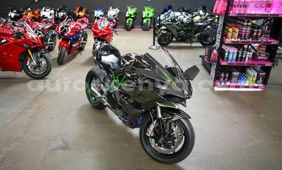 Buy Used Kawasaki Ninja Beige Bike in Nairobi in Nairobi