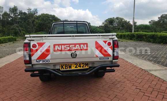 Nunua Ilio tumika Nissan Hardbody Kijani Gari ndani ya Nairobi nchini Nairobi Nunua Ilio tumika Nissan Hardbody Kijani Gari ndani ya Nairobi nchini Nairobi