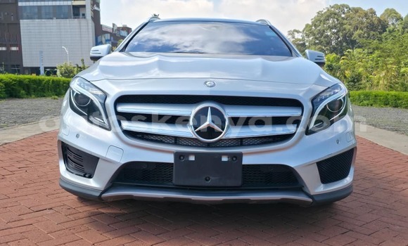 Buy Used Mercedes‒Benz GLA-klasse Silver Car in Nairobi in Nairobi