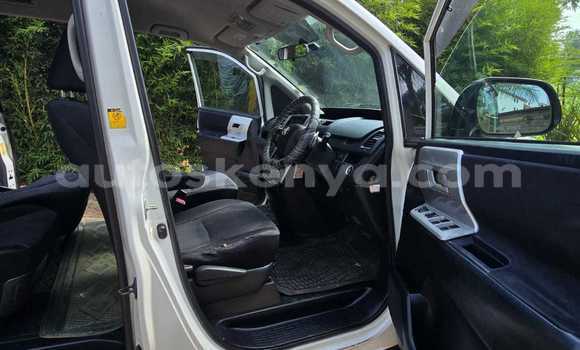 Buy Used Toyota Noah White Car in Nairobi in Nairobi Buy Used Toyota Noah White Car in Nairobi in Nairobi