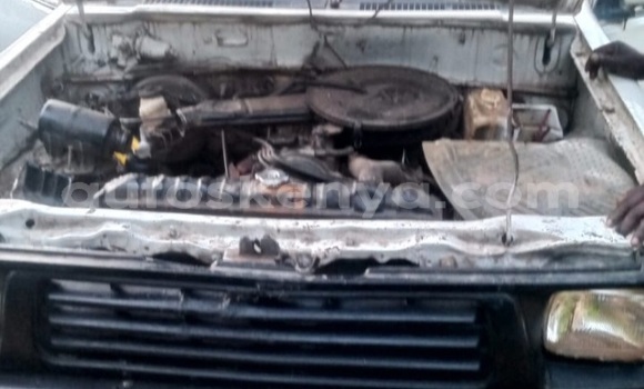 Oofamaa Mitsubishi Van White Netiree iti Kisii keessatti Nyanza keessatti Oofamaa Mitsubishi Van White Netiree iti Kisii keessatti Nyanza keessatti