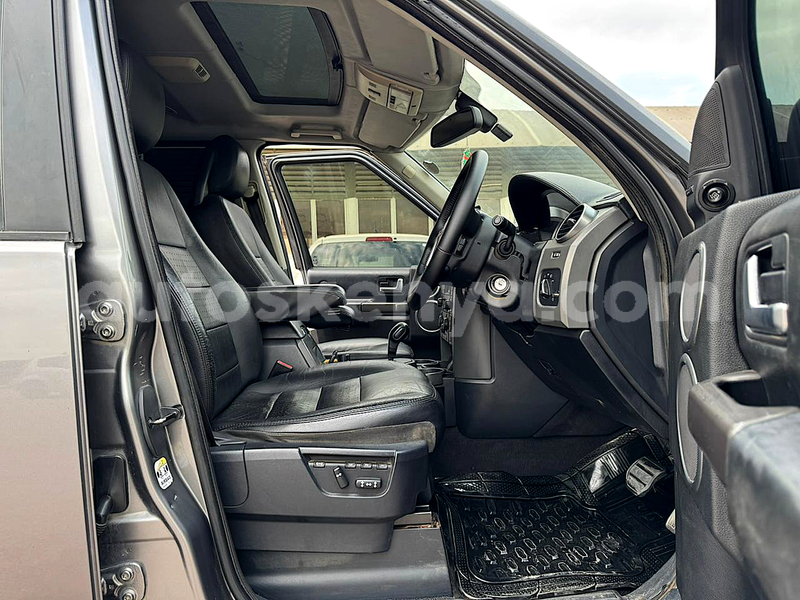 Big with watermark land rover discovery nairobi nairobi 29893