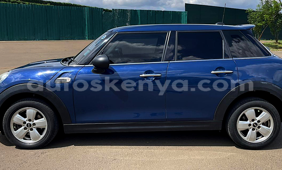 Oofamaa Mini Cooper Blue Makiinaa iti Nairobi keessatti Nairobi keessatti Oofamaa Mini Cooper Blue Makiinaa iti Nairobi keessatti Nairobi keessatti