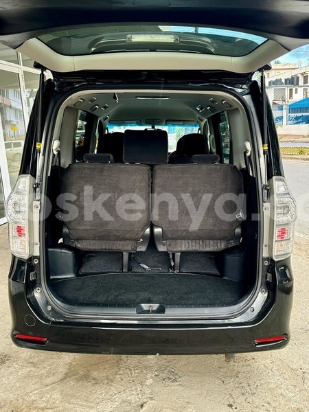 Big with watermark toyota voxy nairobi machakos 29926