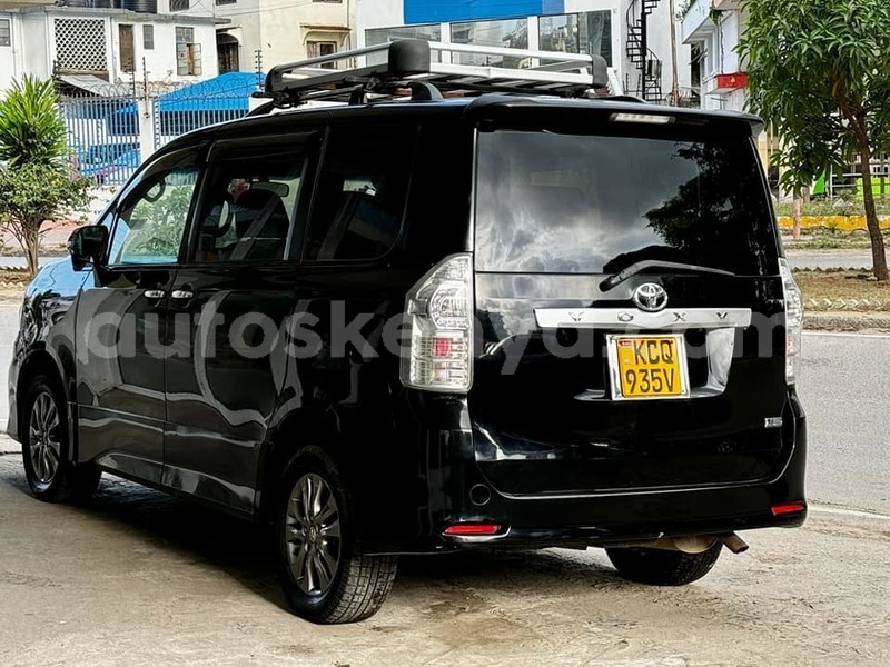 Big with watermark toyota voxy nairobi machakos 29926