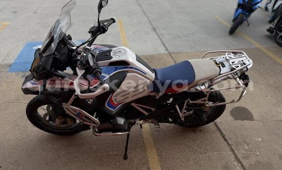 Buy Used BMW R1200GS Adventure Beige Bike in Machakos in Nairobi Buy Used BMW R1200GS Adventure Beige Bike in Machakos in Nairobi