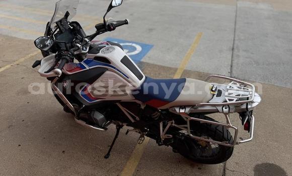 Buy Used BMW R1200GS Adventure Beige Bike in Machakos in Nairobi Buy Used BMW R1200GS Adventure Beige Bike in Machakos in Nairobi
