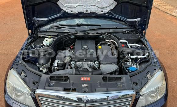 Nunua Ilio tumika Mercedes‒Benz C–Class Nyeusi Gari ndani ya Nairobi nchini Nairobi Nunua Ilio tumika Mercedes‒Benz C–Class Nyeusi Gari ndani ya Nairobi nchini Nairobi