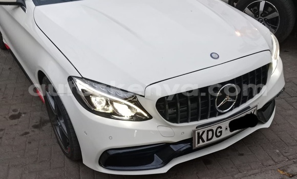 Buy Used Mercedes‒Benz C–Class White Car in Nairobi in Nairobi