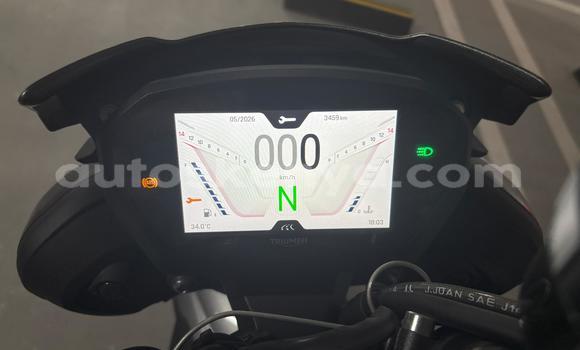 Nunua Ilio tumika Triumph Street Triple Beige Bike ndani ya Nairobi nchini Nairobi Nunua Ilio tumika Triumph Street Triple Beige Bike ndani ya Nairobi nchini Nairobi