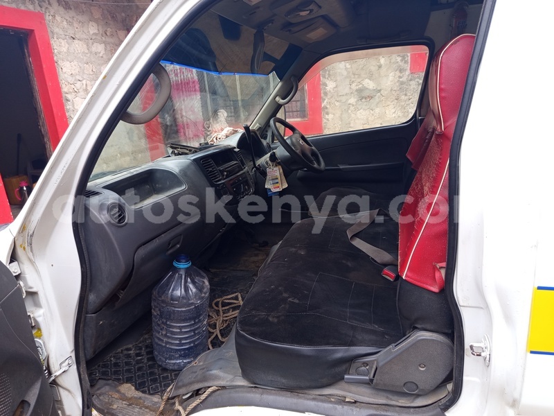 Big with watermark nissan caravan coastal kenya kilifi 30068