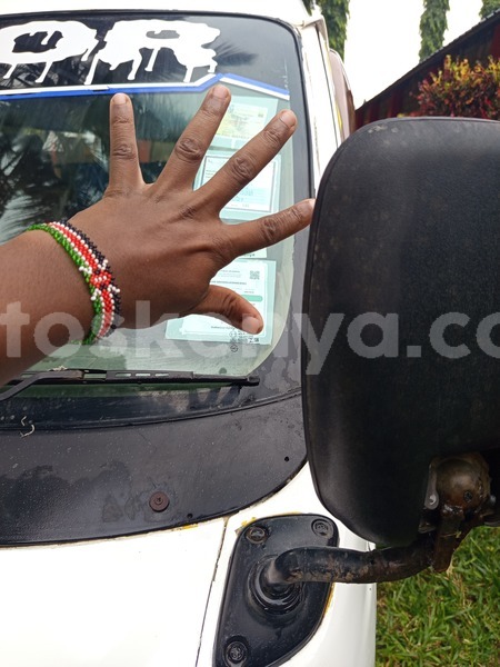 Big with watermark nissan caravan coastal kenya kilifi 30068