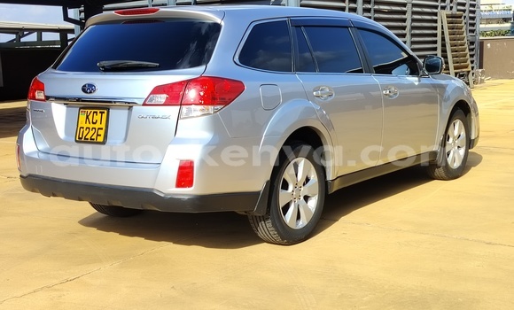 Nunua Ilio tumika Subaru Outback Fedha Gari ndani ya Nairobi nchini Nairobi Nunua Ilio tumika Subaru Outback Fedha Gari ndani ya Nairobi nchini Nairobi