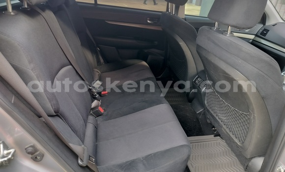 Nunua Ilio tumika Subaru Outback Fedha Gari ndani ya Nairobi nchini Nairobi Nunua Ilio tumika Subaru Outback Fedha Gari ndani ya Nairobi nchini Nairobi