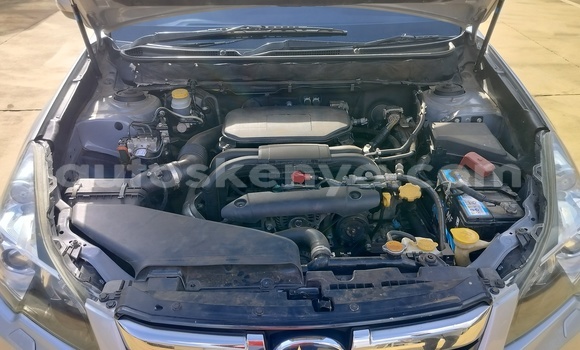 Nunua Ilio tumika Subaru Outback Fedha Gari ndani ya Nairobi nchini Nairobi Nunua Ilio tumika Subaru Outback Fedha Gari ndani ya Nairobi nchini Nairobi