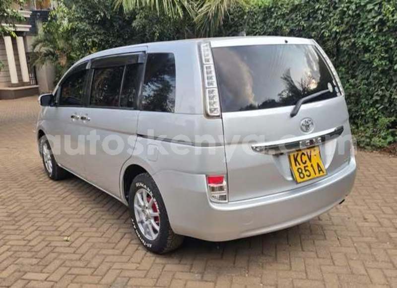 Big with watermark toyota isis west kenya busia 30114