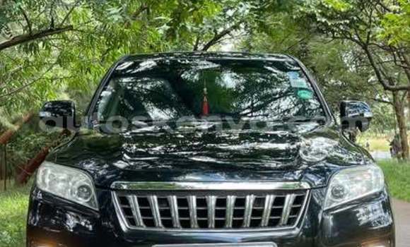 Buy Used Toyota Vanguard White Car in Nairobi in Nairobi