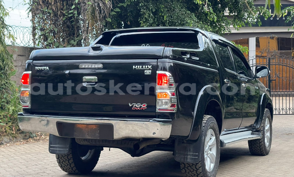 Oofamaa Toyota Hilux Black Makiinaa iti Kiambu keessatti Nairobi keessatti Oofamaa Toyota Hilux Black Makiinaa iti Kiambu keessatti Nairobi keessatti