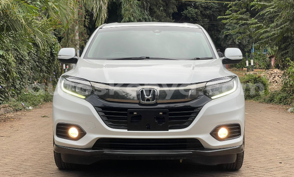 Buy Used Honda Vezel White Car in Kiambu in Central Kenya