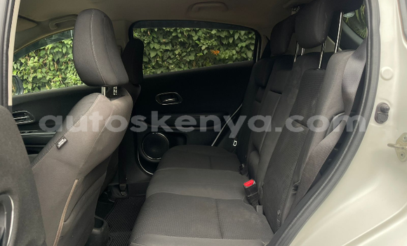Oofamaa Honda Vezel White Makiinaa iti Kiambu keessatti Central Kenya keessatti Oofamaa Honda Vezel White Makiinaa iti Kiambu keessatti Central Kenya keessatti
