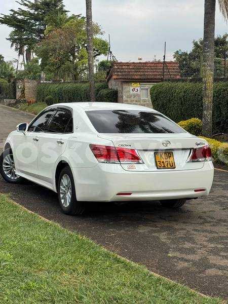 Big with watermark toyota crown nairobi nairobi 30165